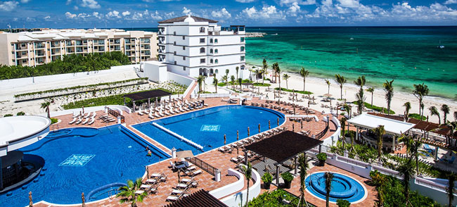 An aerial shot of the Grand Residences Riviera Cancun.