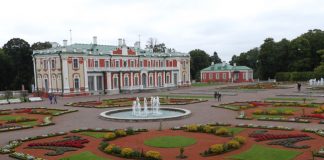 Kadriorg Park is home to not only the Kadriorg Palace, former residence of Peter the Great, but also the superb Museum of Estonian Art (KUMU).