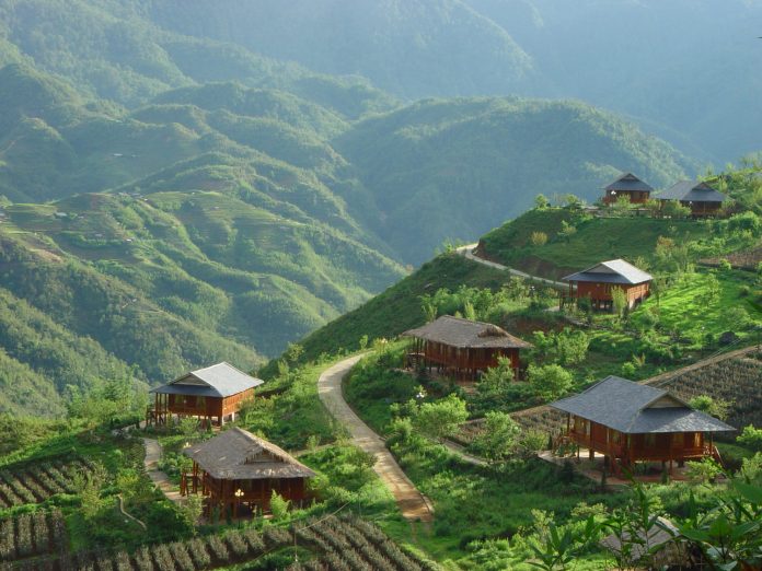 Pacific Holidays’ Vietnam FAM explores the five different cities in Vietnam by foot, boat and train.