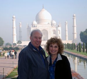 Peggy & Ilan at-Taj-Mahal.