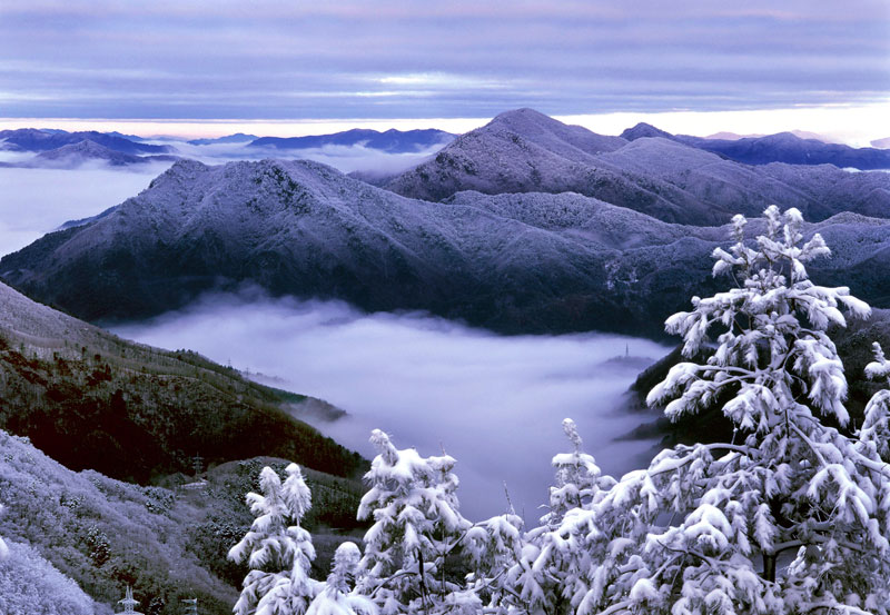South Korea boasts sparking white mountain slopes and top-notch winter sports infrastructure.