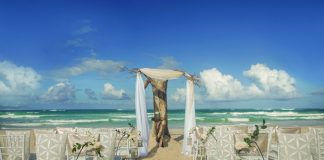 Couples can opt for the Driftwood Romance ceremony at the Hard Rock Hotels All-Inclusive Resorts.