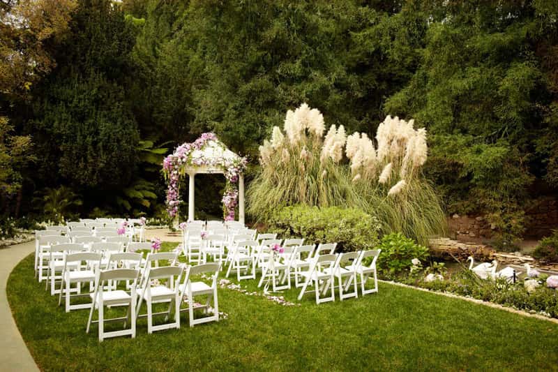  Swan Lake is the most famous venue for weddings at Hotel Bel-Air in Los Angeles.