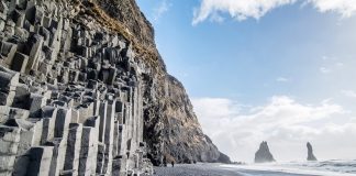 The black sand beaches of Vik, Iceland featured in Jon Snow’s quest north of the Wall. (Photo credit: Shutterstock)