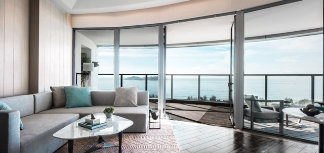 The Oceanview Suite at Rosewood Sanya. (Photo Courtesy of Rosewood Hotels & Resorts.)