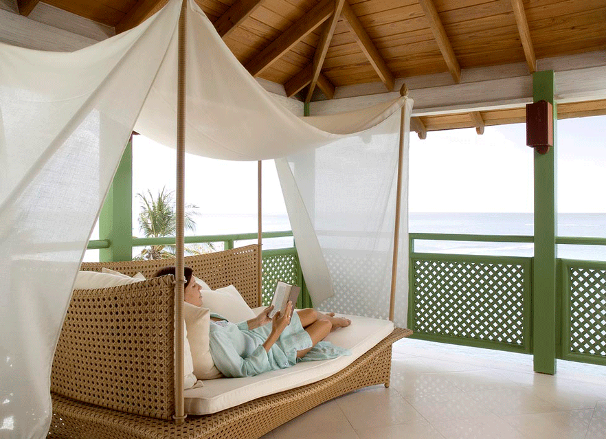Guests can enjoy the balcony views from the Penthouse at Mango Bay for a discounted price.