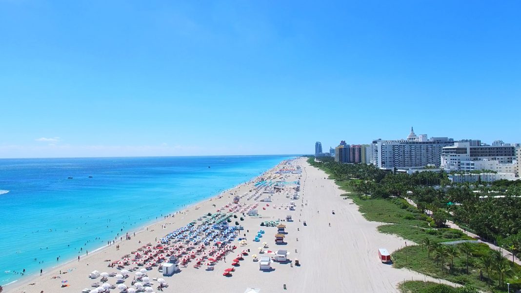 Travelers looking for a tropical getaway to escape cold weather will enjoy discounts from Miami Beach hotels.