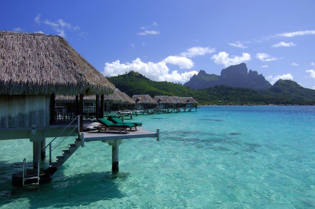 Top-sellers can win a trip to Tahiti as part of Pleasant Holidays and Journese's new incentive program.