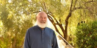 Dr. Andrew Weil, an expert in Integrative Medicine, will lead both of Seabourn's Spa & Wellness itineraries.