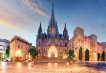 Agents booking through TravelBound can recommend faith-based clients visit the Barcelona Cathedral.