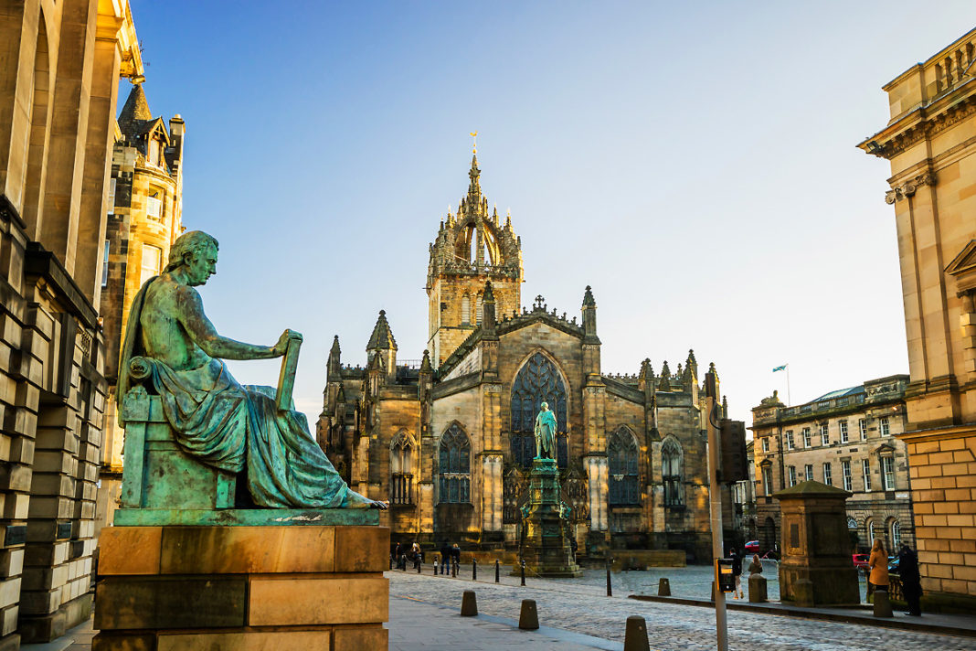 Edinburgh, Scotland is one of several destinations that travelers can visit on a discounted Great Britain itinerary with Avanti Destinations.