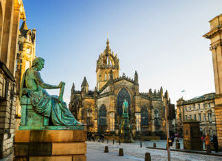 Edinburgh, Scotland is one of several destinations that travelers can visit on a discounted Great Britain itinerary with Avanti Destinations.
