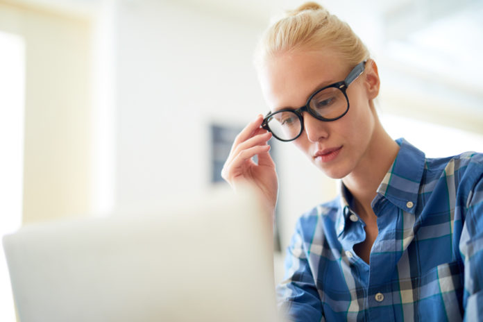 looking-through-websites Pleasant Holiday