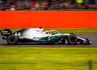 Your clients can get up close and personal to the Formula 1 race with Kensington. (Photo by Carl Jorgensen with Unsplash)